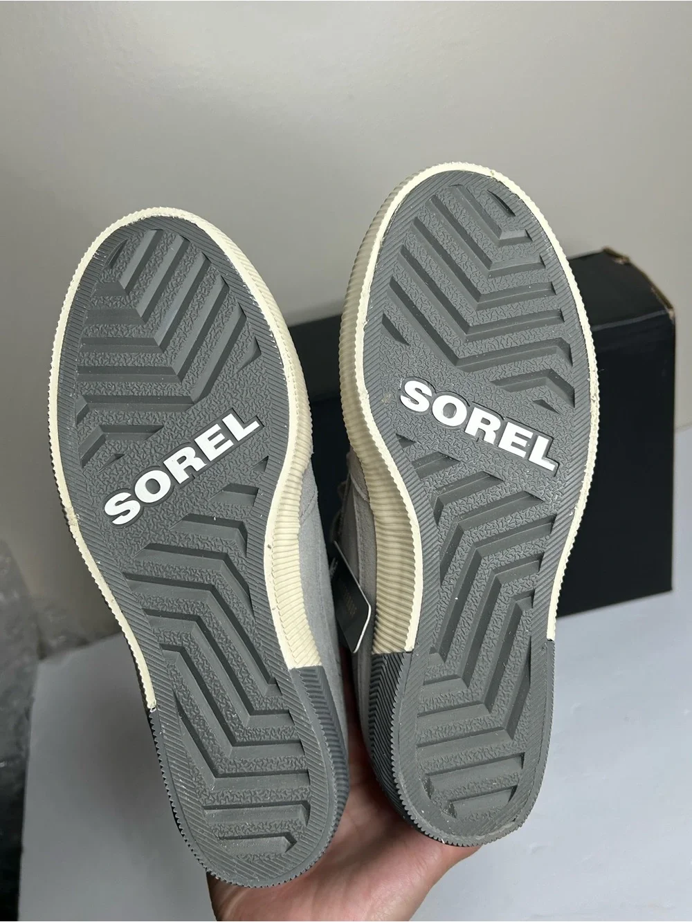 New Sorel Women's Grey Suede Wedge Sneaker Shoes 7  - Waterproof